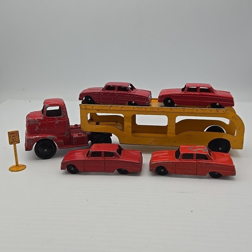 Tootsietoy RC 180 Car Transport‎ Trailer Truck  - Four Cars